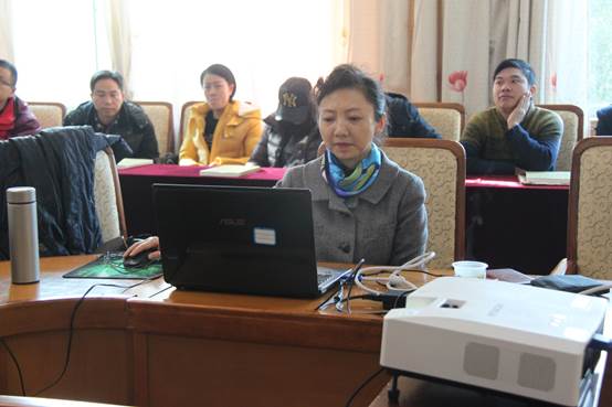 说明: E:\学院照片\2016.12.16北师大bevictor伟德副经理讲座\IMG_7490.JPG